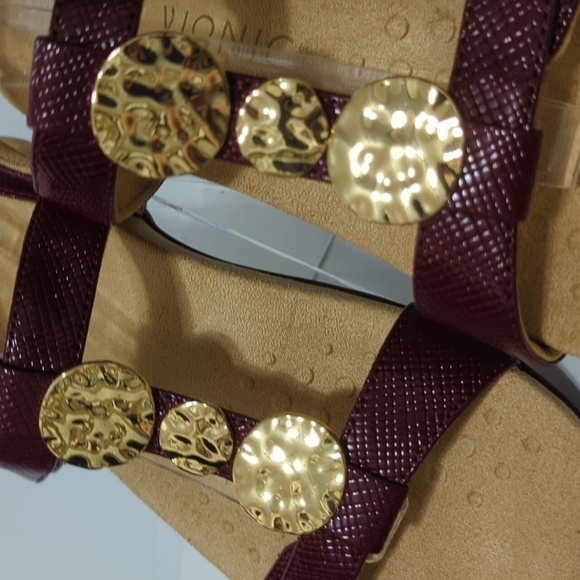 Vionic Farrah woven embossed burgundy sandals womans size 6.5 (wide) - Picture 13 of 16